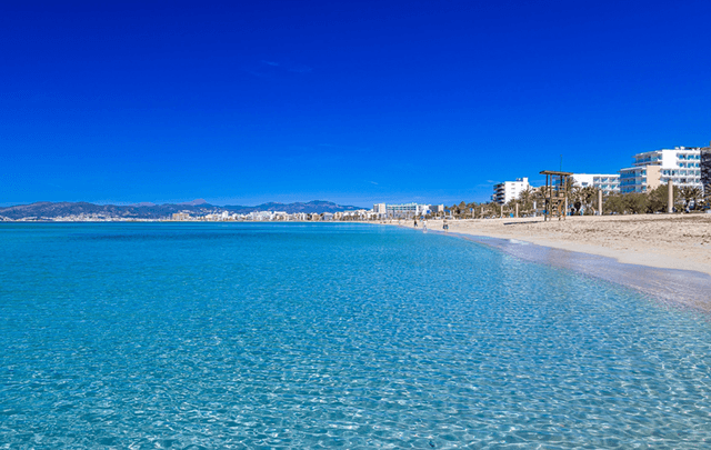 Barcelona y Mallorca: el estilo de la ciudad se une a la dicha de la isla